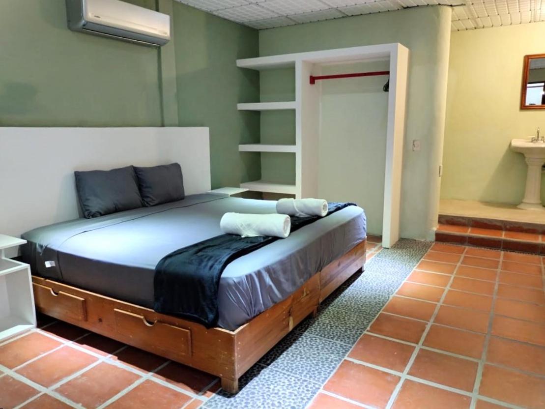 Surf Paradise Zicatela Hotell Puerto Escondido  Eksteriør bilde